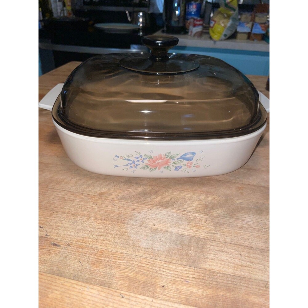 Vintage Corning Ware Symphony A-10-B 2.5 Liter Casserole Dish  with amber Lid